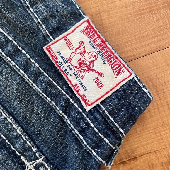 True Religion Flare Joey Big T Destroyed Jeans - Picture 9 of 12